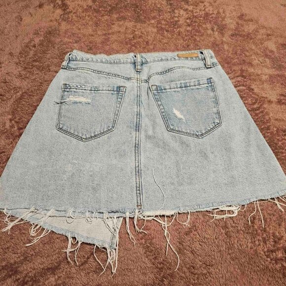 BlankNYC Asymmetrical Distressed Raw Frayed Hem Denim Mini Jean Skirt - Picture 6 of 14